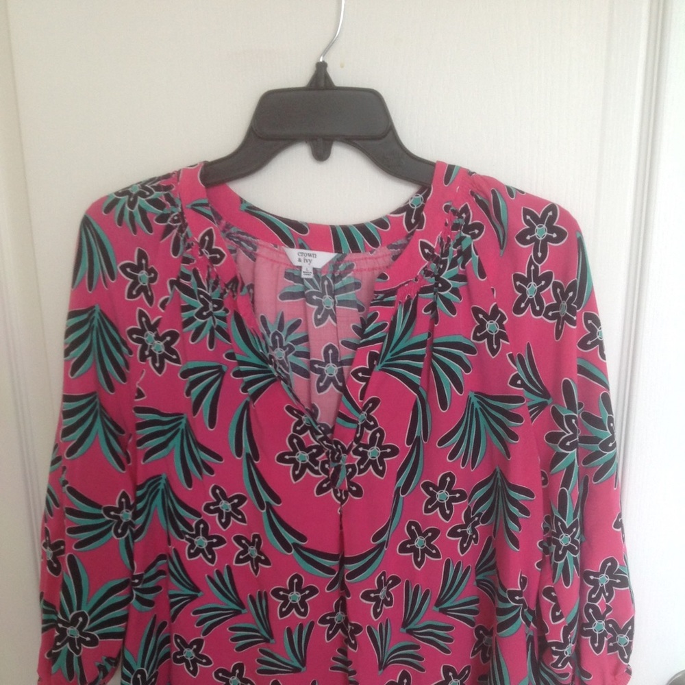 Crown and Ivy blouse